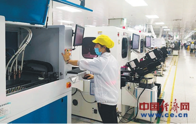 一線調(diào)查 外貿(mào)企業(yè)如何利用計算機系統(tǒng)服務應對“訂單荒”